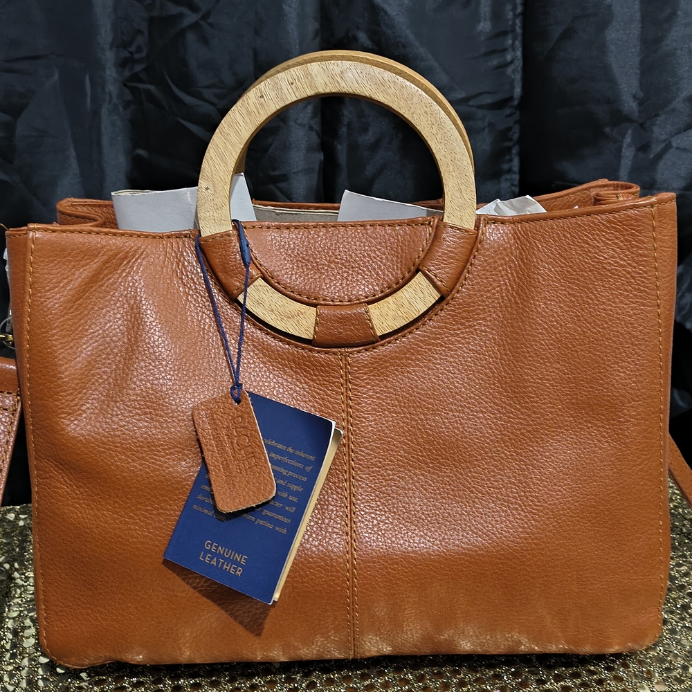 NWT Rachel Roy Tan Leather Handbag Purse with Wooden Handles Footed